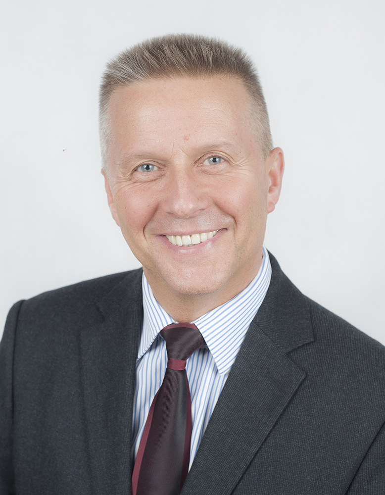 Ambasador Arkadiusz Jaskulski
