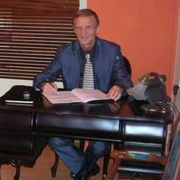 Ambasador Ryszard Bujak